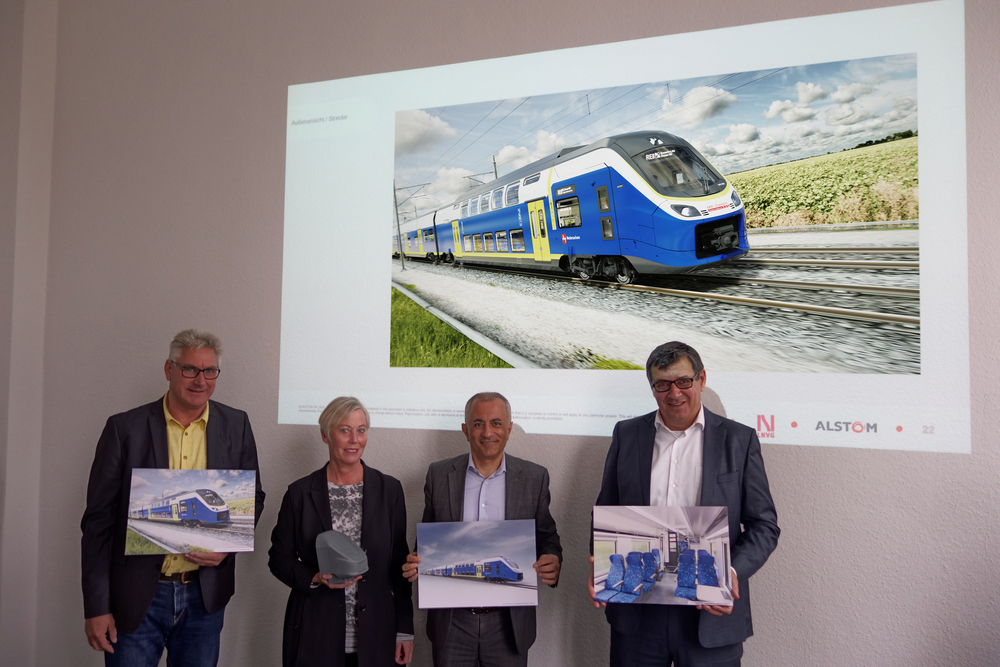 Präsentation des neuen Doppelstockzuges bei Alstom