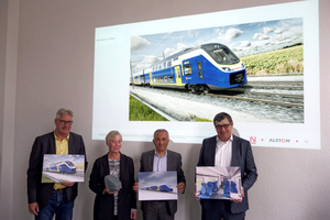 Partner: LNVG-Geschäftsführerin Susanne Haack mit Müslüm Yakisan, Präsident, Alstom DACH-Region, Thomas Nawrocki (ganz links, LNVG. Bereichsleiter Fahrzeugmanagement) u Jochen  Slabon (Alstom, Leiter Geschäftsbereich Regionalverkehr, ganz rechts; Foto: Alstom